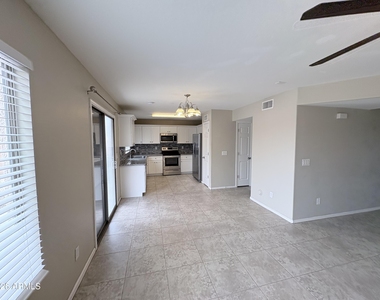 35382 N Happy Jack Drive - Photo Thumbnail 11