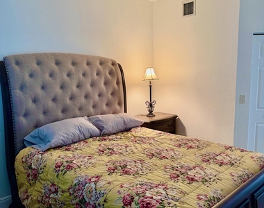 3018 Alcazar Place - Photo Thumbnail 9