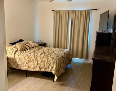 3018 Alcazar Place - Photo Thumbnail 14