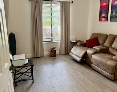 3018 Alcazar Place - Photo Thumbnail 12