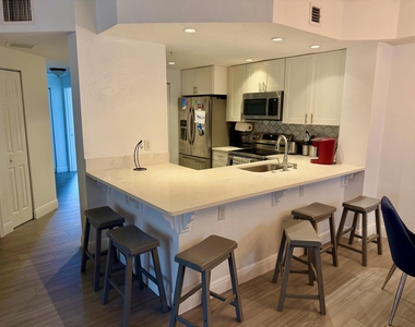 3018 Alcazar Place - Photo Thumbnail 5