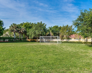 5477 Queenship Court - Photo Thumbnail 38