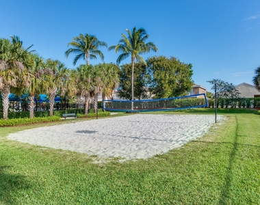 5477 Queenship Court - Photo Thumbnail 44