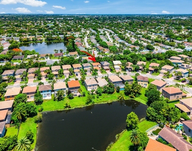 5477 Queenship Court - Photo Thumbnail 30
