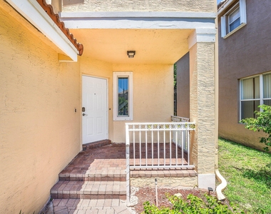5477 Queenship Court - Photo Thumbnail 3