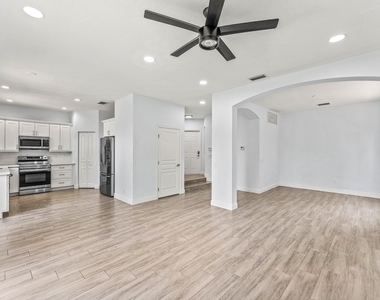 5477 Queenship Court - Photo Thumbnail 11