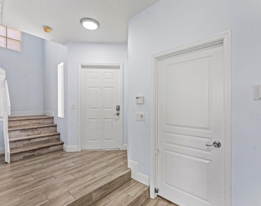5477 Queenship Court - Photo Thumbnail 5