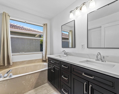5477 Queenship Court - Photo Thumbnail 27