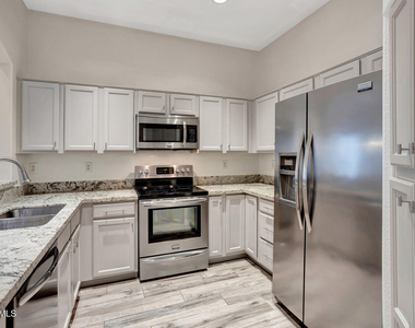 4533 N 22nd Street - Photo Thumbnail 5
