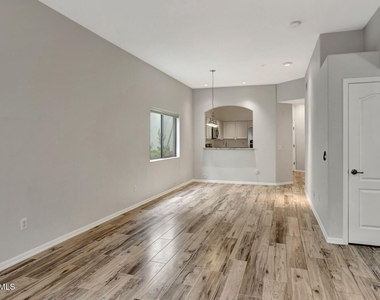 4533 N 22nd Street - Photo Thumbnail 12