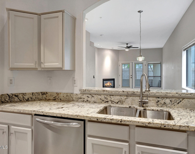 4533 N 22nd Street - Photo Thumbnail 16