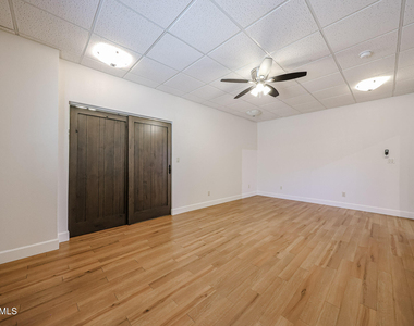 6228 E Pershing Avenue - Photo Thumbnail 7