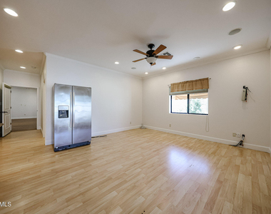6228 E Pershing Avenue - Photo Thumbnail 18