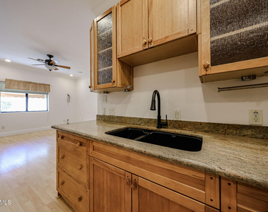 6228 E Pershing Avenue - Photo Thumbnail 15