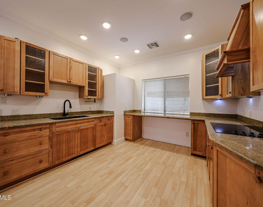 6228 E Pershing Avenue - Photo Thumbnail 13