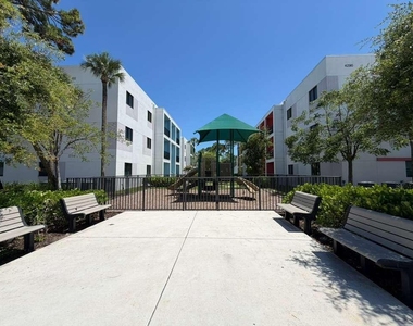 4260 Lakewood Road - Photo Thumbnail 6