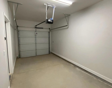 815 E Roma Avenue - Photo Thumbnail 19