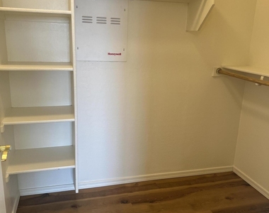 18167 N Arbor Drive - Photo Thumbnail 15