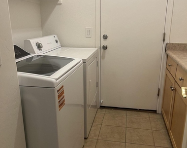18167 N Arbor Drive - Photo Thumbnail 16