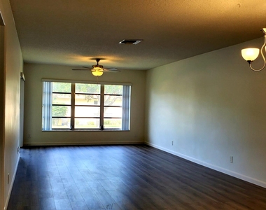 5890 Sugar Palm Court - Photo Thumbnail 18