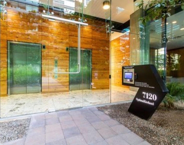 7120 E Kierland Boulevard - Photo Thumbnail 2