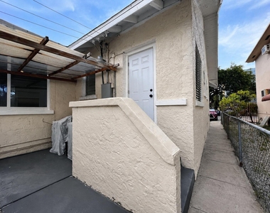 1905 Monroe Street - Photo Thumbnail 23