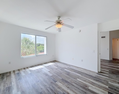1119 Villa Circle - Photo Thumbnail 32