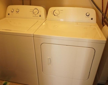 825 Egret Circle - Photo Thumbnail 8