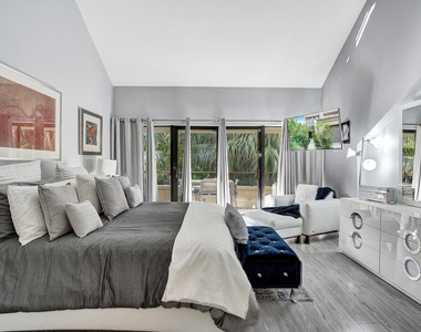 702 Saint Albans Drive - Photo Thumbnail 20