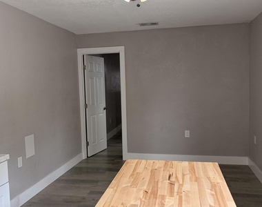 15700 Nw 39th Place - Photo Thumbnail 4