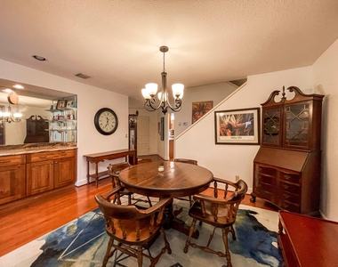56 Edinburgh Drive - Photo Thumbnail 5