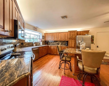 56 Edinburgh Drive - Photo Thumbnail 8