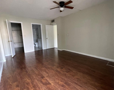 4158 Inverrary Drive - Photo Thumbnail 19