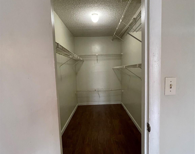 4158 Inverrary Drive - Photo Thumbnail 28