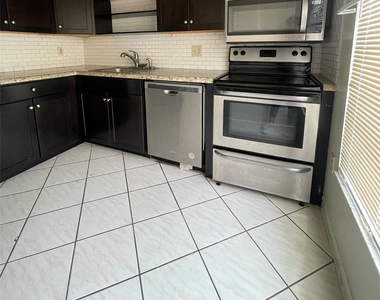 4158 Inverrary Drive - Photo Thumbnail 31
