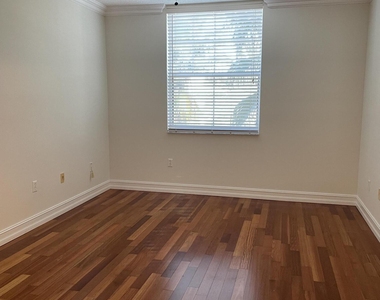 780 S Sapodilla Avenue - Photo Thumbnail 10