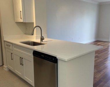 780 S Sapodilla Avenue - Photo Thumbnail 3
