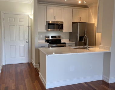 780 S Sapodilla Avenue - Photo Thumbnail 1