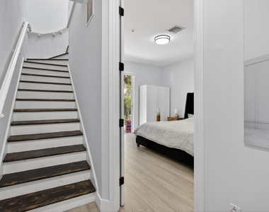 2457 Ne 14th Street - Photo Thumbnail 26