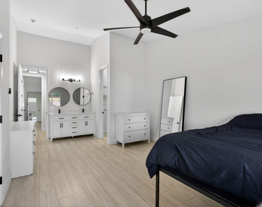 2457 Ne 14th Street - Photo Thumbnail 22