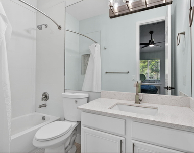 2457 Ne 14th Street - Photo Thumbnail 16