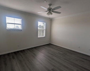 4153 Cascada Circle - Photo Thumbnail 11