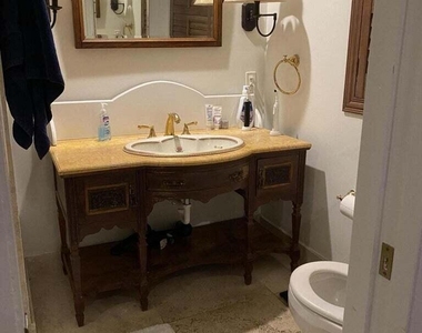 325 Sunset Drive - Photo Thumbnail 10
