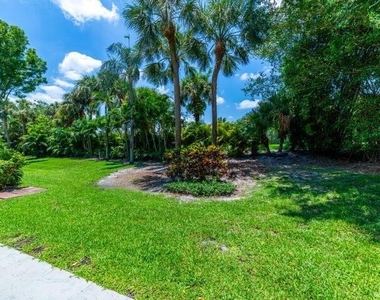 2517 Presidential Way - Photo Thumbnail 9