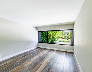 2517 Presidential Way - Photo Thumbnail 27