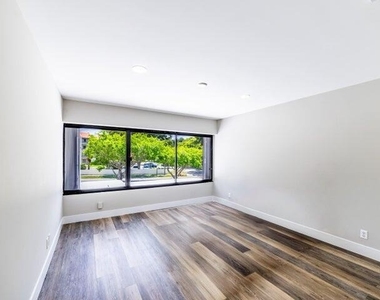 2517 Presidential Way - Photo Thumbnail 31