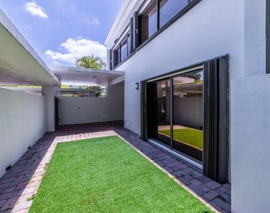 2517 Presidential Way - Photo Thumbnail 33