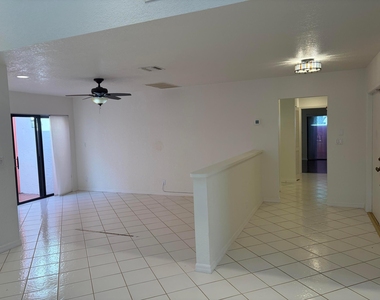 21435 Campo Allegro Drive - Photo Thumbnail 12