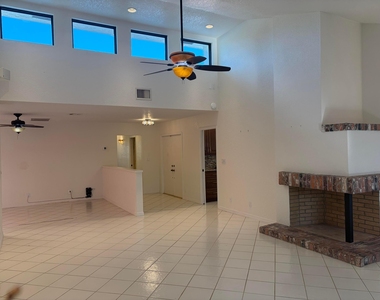 21435 Campo Allegro Drive - Photo Thumbnail 16