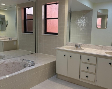 21435 Campo Allegro Drive - Photo Thumbnail 27